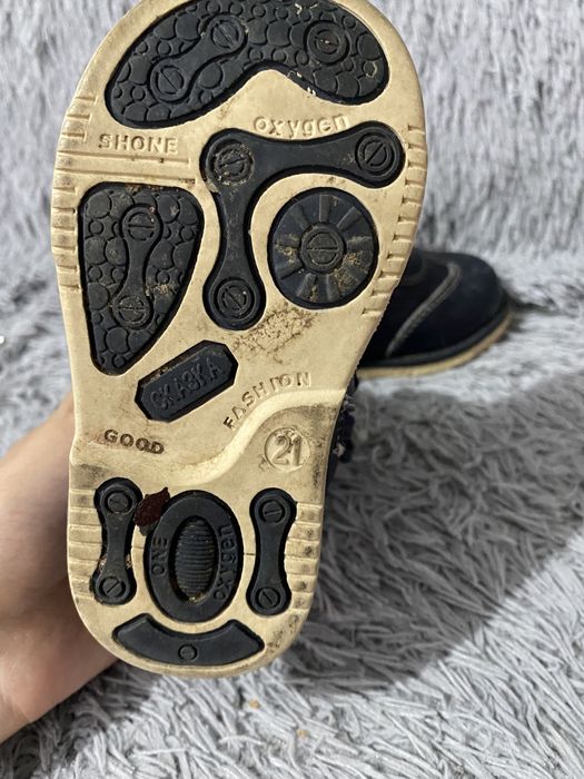 Продам осений ботинка