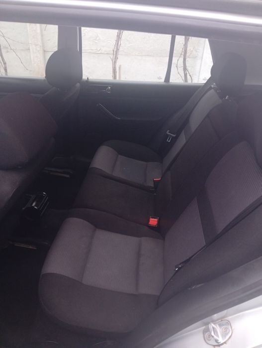 Vând golf 4 1.4 16V