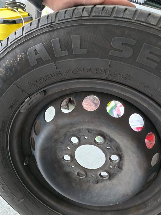 Vand 2 seturi jante Mercedes Sprinter