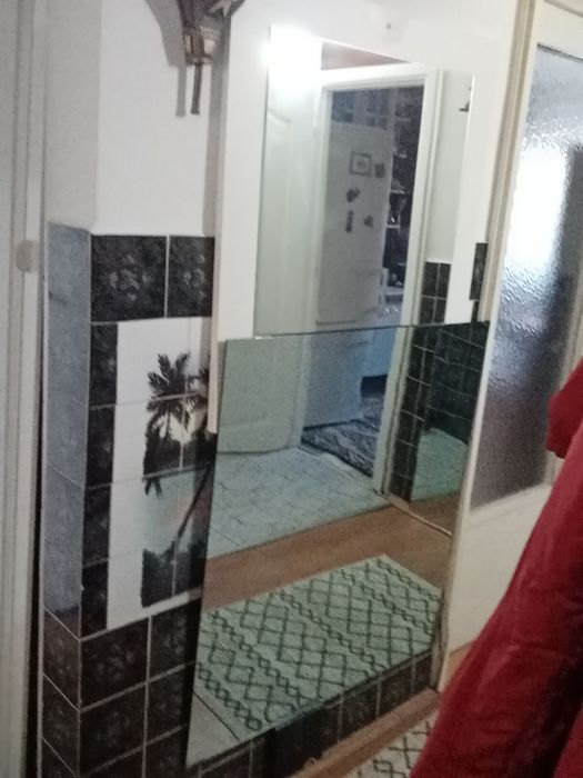 Oglinzi apartament și baie