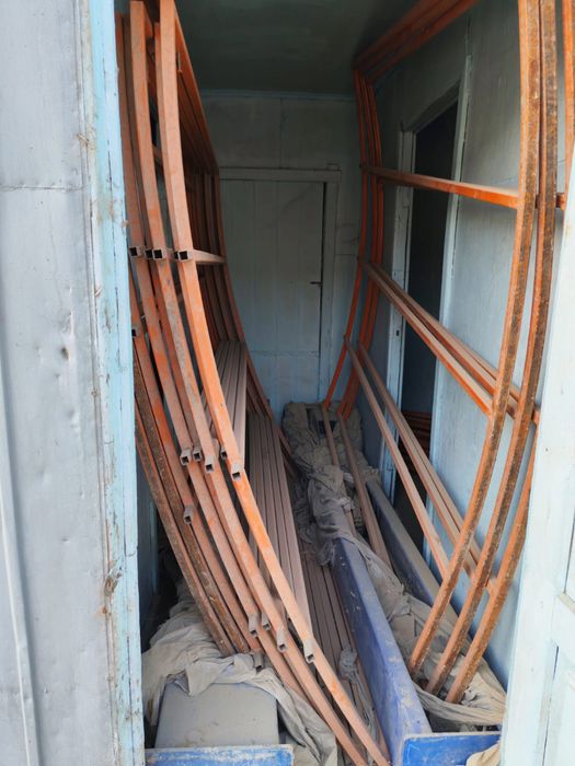 Вагончик / бытовка металлическая