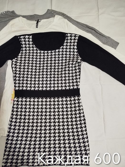 Свитера,пусеры 42-44 размер