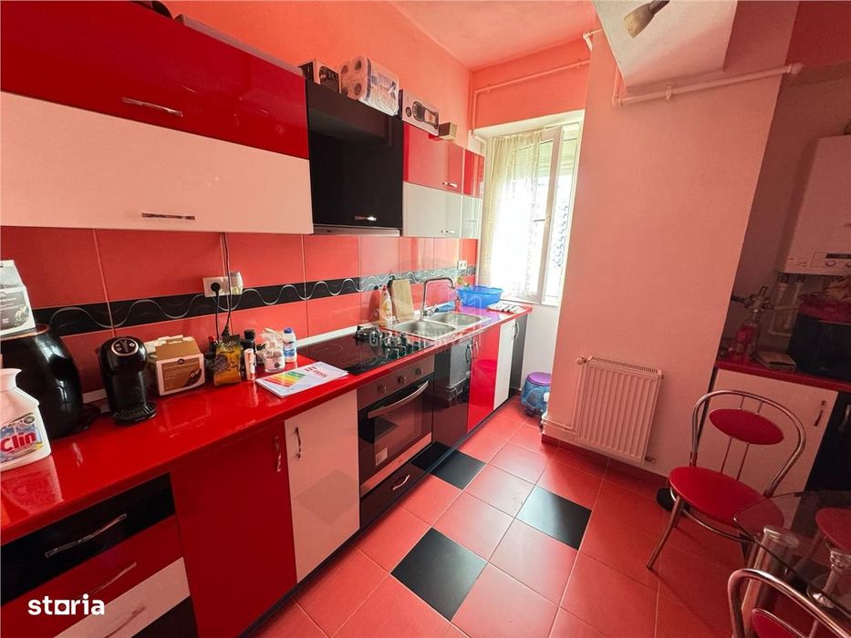Apartament 2 camere decomandat balcon si parcare Bld Mihai Viteazul