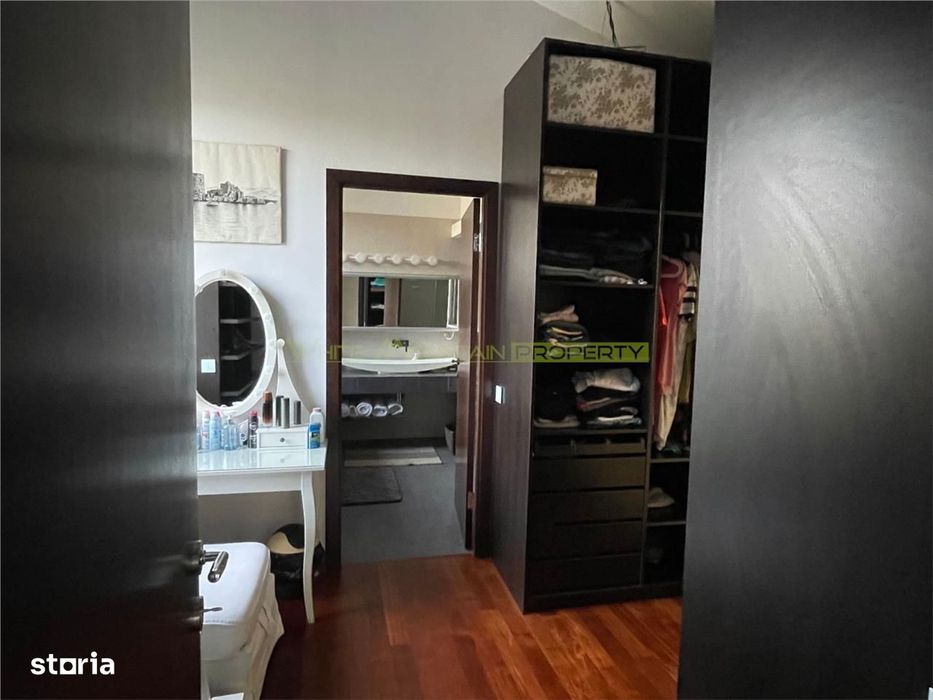 Corbeanca, vila pe colt, 9 camere, sauna