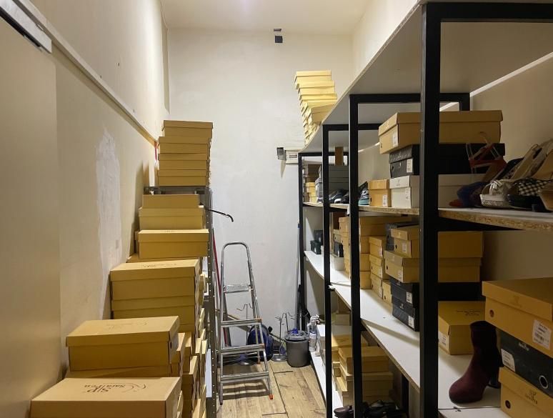 Дава се под наем Магазин в Пловдив, Център - 65 кв.м за 500 € - Снимка #2