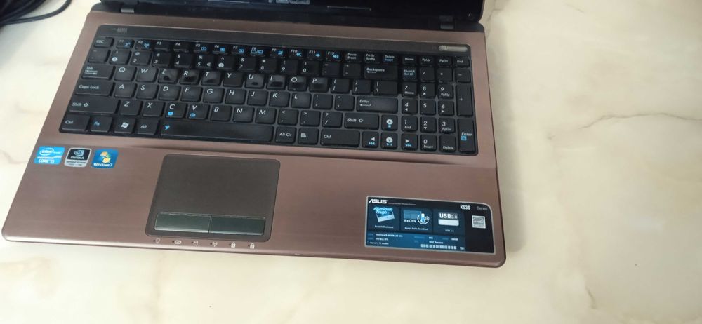 ASUS i7 2620M 8Gb ddr3 2 placi video GT540 2GB gaming laptop 15,6 k53