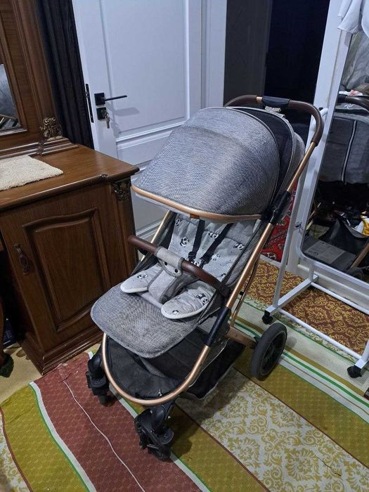 Коляска детская сотилади