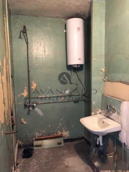 Продава се Двустаен апартамент в Пловдив, Изгрев - 65 кв.м за 847 €/кв.м - Снимка #3