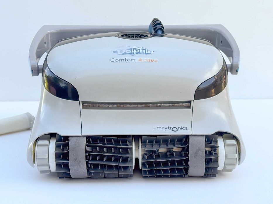 Robot curățare piscină Dolphin Maytronics Comfort Active