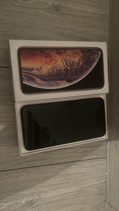 Iphone Xs Max в хорошем состояние
