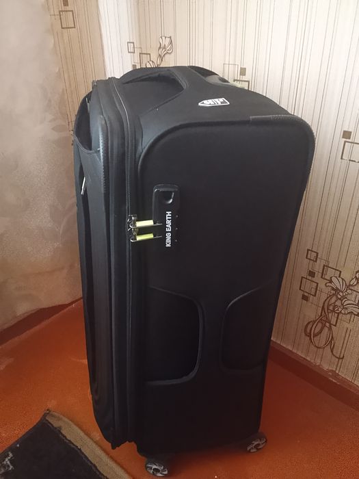 Чемодан на колёсах