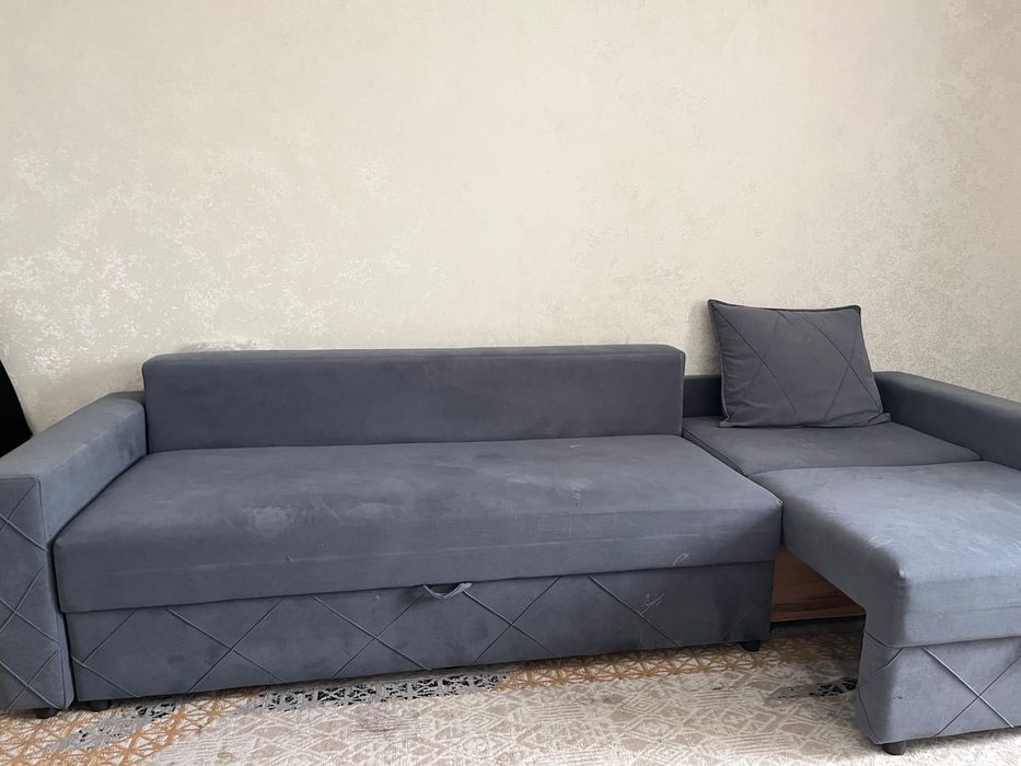 раскладной удобный диван