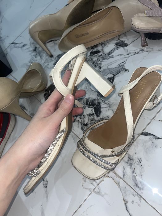 Каблуки всё по 2-3к