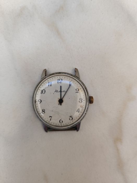 Ceas raketa sovietic.