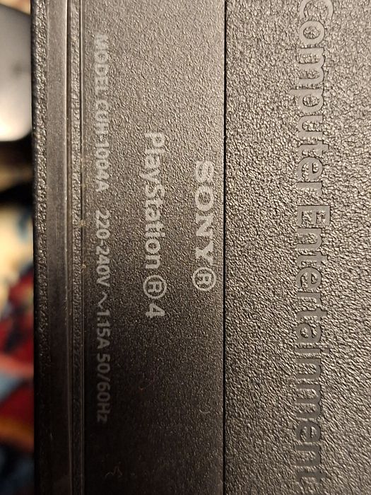 PlayStation 4 Fat, model CUH-1004A, 500GB