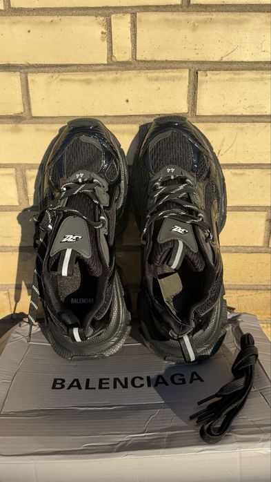 Новые кроссовки BALENCIAGA