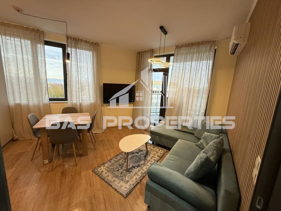 Дава се под наем Двустаен апартамент в София, Полигона - 60 кв.м за 747.66 € - Снимка #1