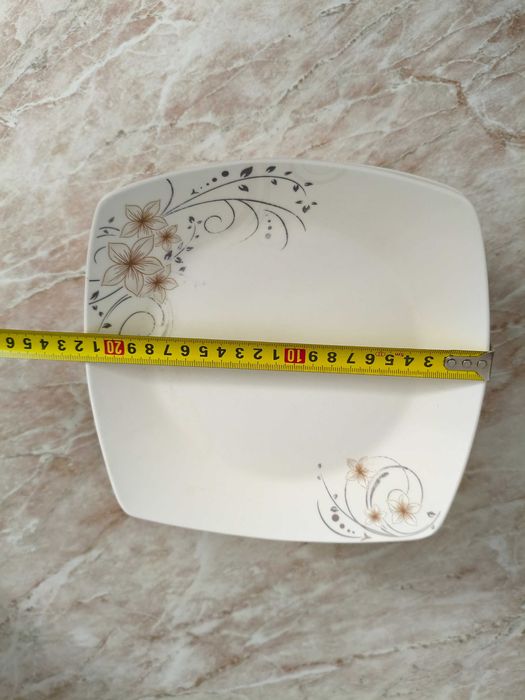 Продам тарелки Лола, 11шт.