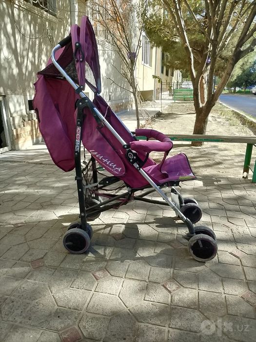 Коляска сотилади