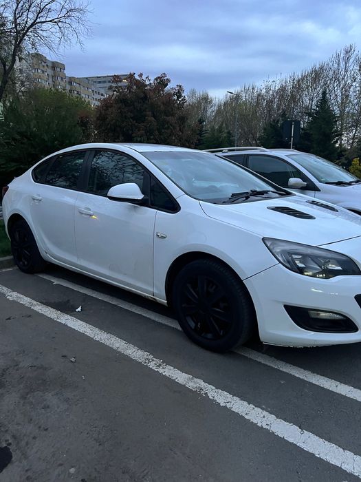 Opel astra j BENZINA