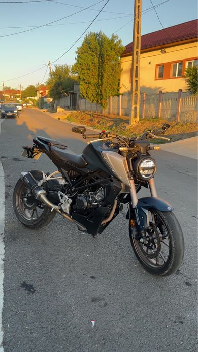Honda cb125r 2021