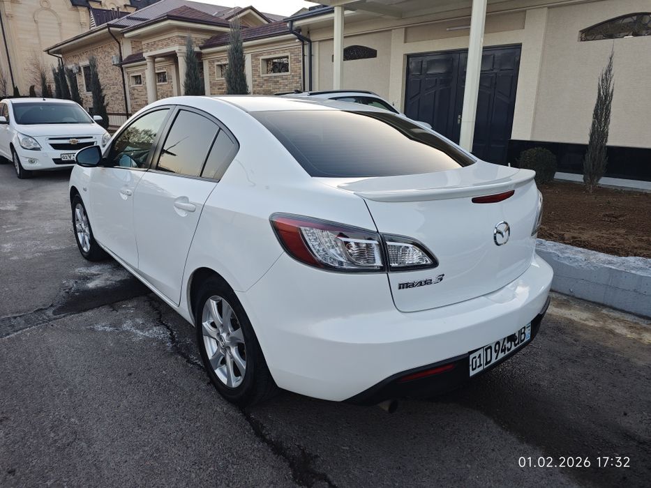 Продам MAZDA 3. 2009 год