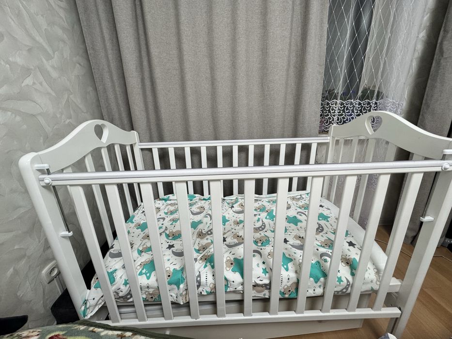 Продам детскую кроватку