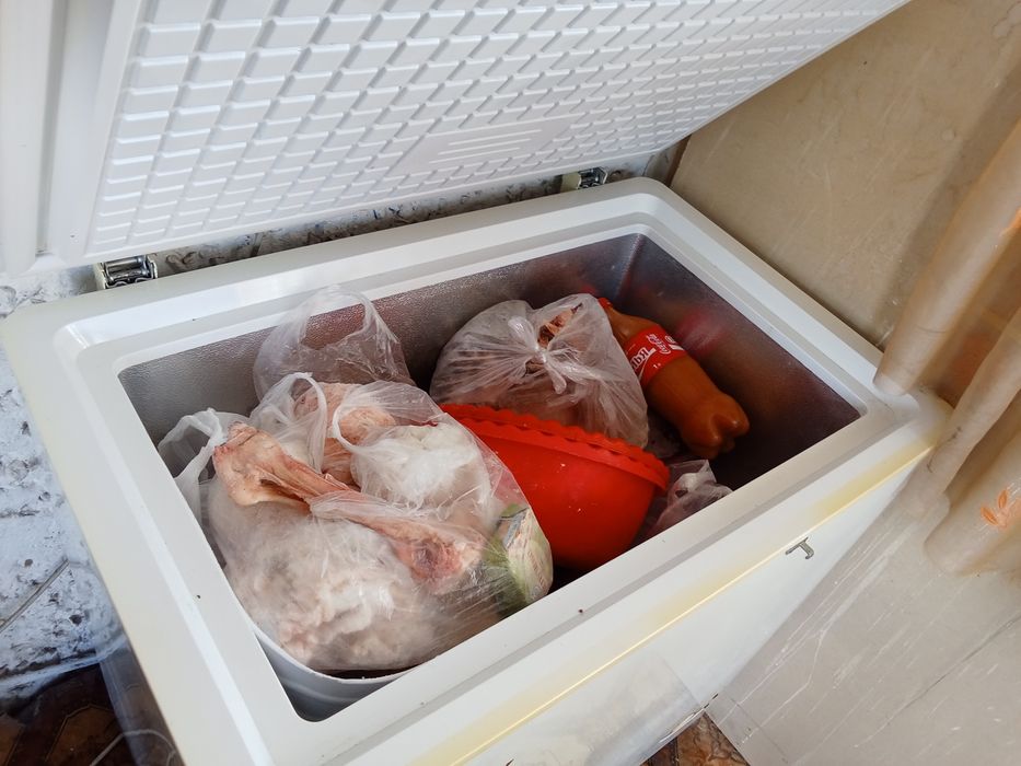 Продам морозильник