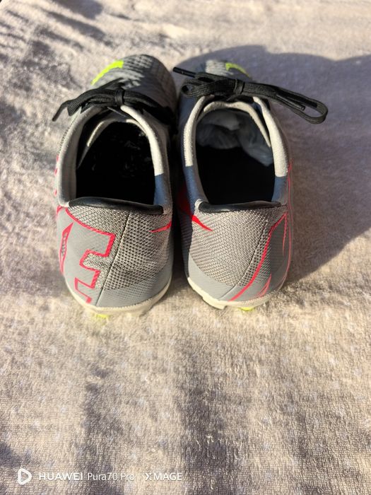 Страхотни стоножки nike номер 42.5 стелка 27см