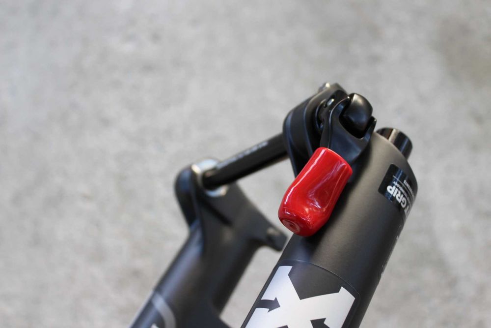 Furca suspensie Fox 38 Performance Grip - 180mm 29inch Tapered Boost