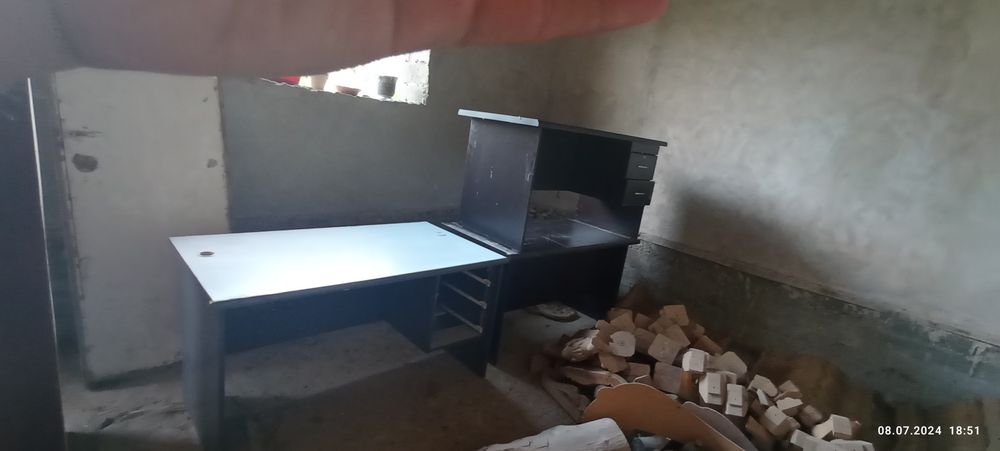 ofisniy  mebel  xolati yaxshi