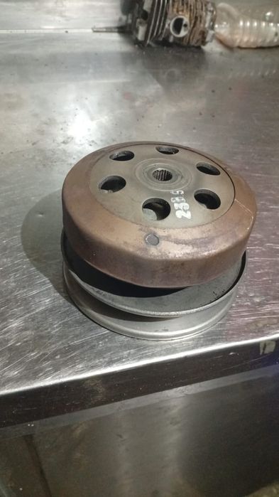 Repar scutere benzină sau electrice  inclusiv carene sau vopsire.