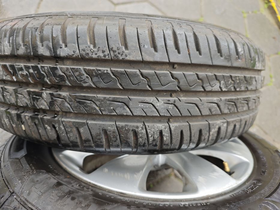 Джанти 15ки 4х100 с летни гуми Barum 185/65/15