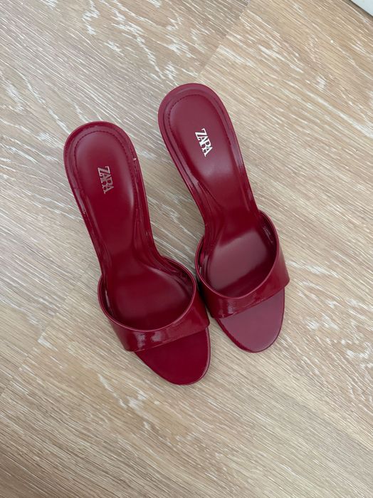 Туфли мюли красные Zara