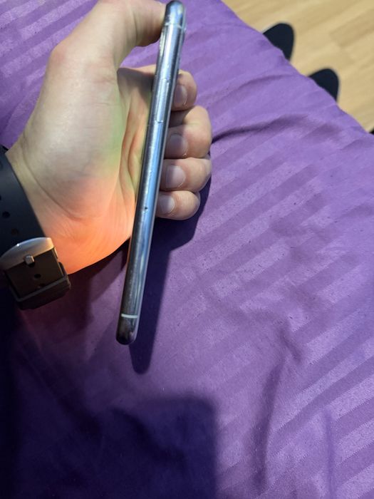 Айфон 11 про продам