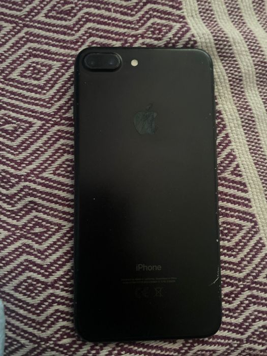 Айфон 7плус 32 гб все работает