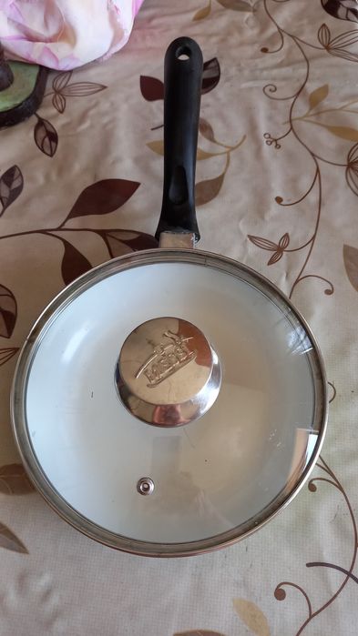 Скавародка эмалированный чугун