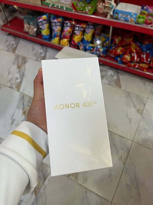 Honor 400 5g с гарантии новый