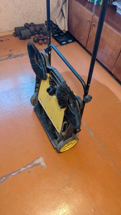 Подметательная машина Karcher s 650