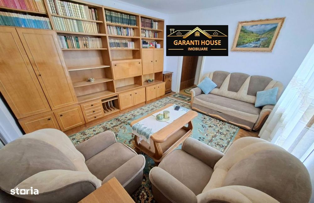 George Cosbuc, apartament cu 3 camere, semidecomandat, 320€/Luna