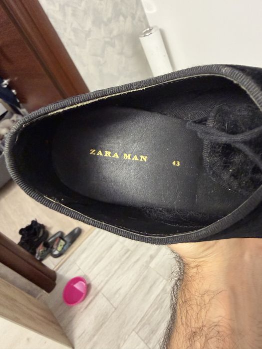 Vând pantofi Zara marimea 43