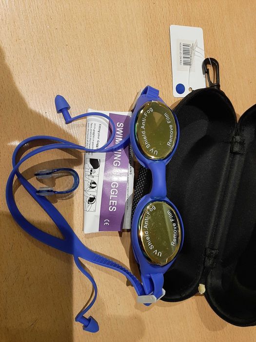 Очки для плавания