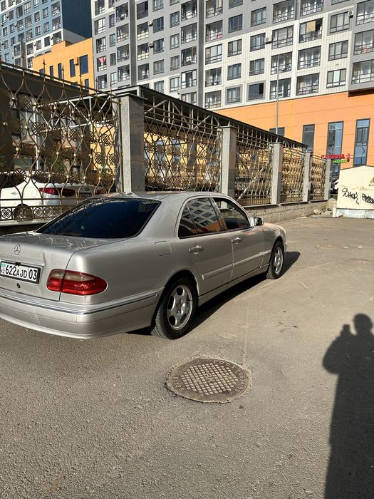 Продам Мерседес 210