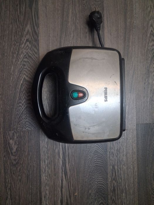 Сэндвичница в хорошем состоянии