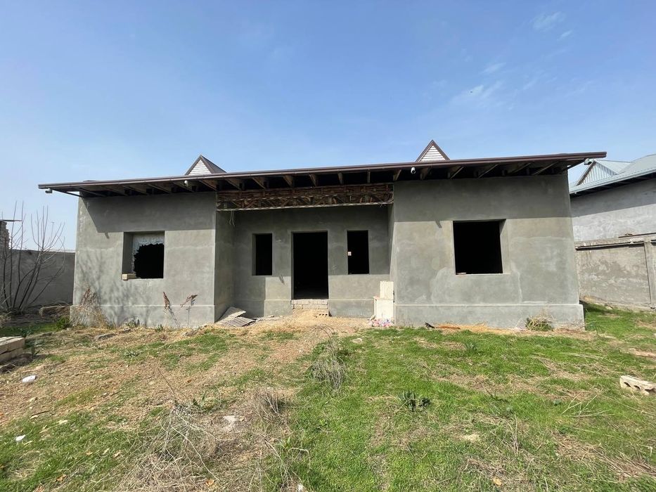 Uy sotiladi 150.000$