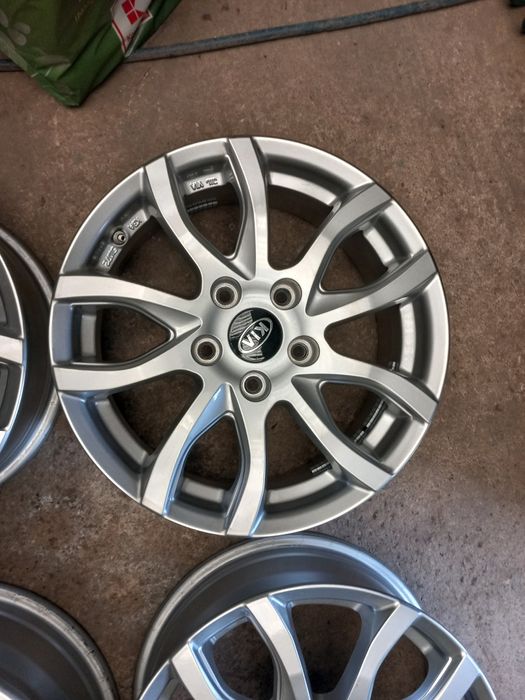 Jante kia r16 5x114.3 et 50  cb 67.1  hyundai  ,mazda