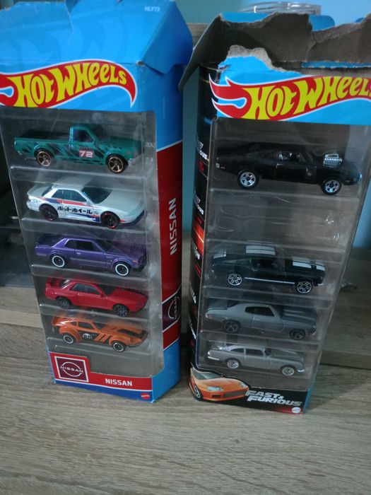 Hot wheels колички