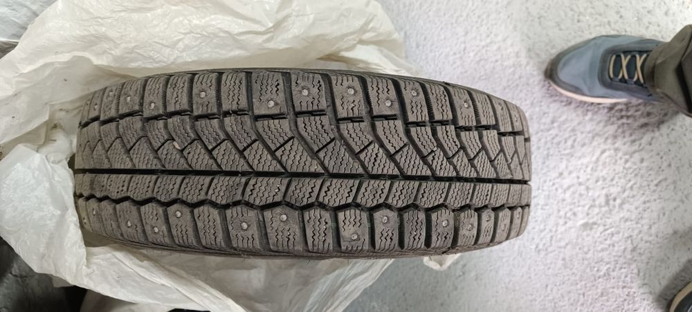 Продам резину на дисках для гранты