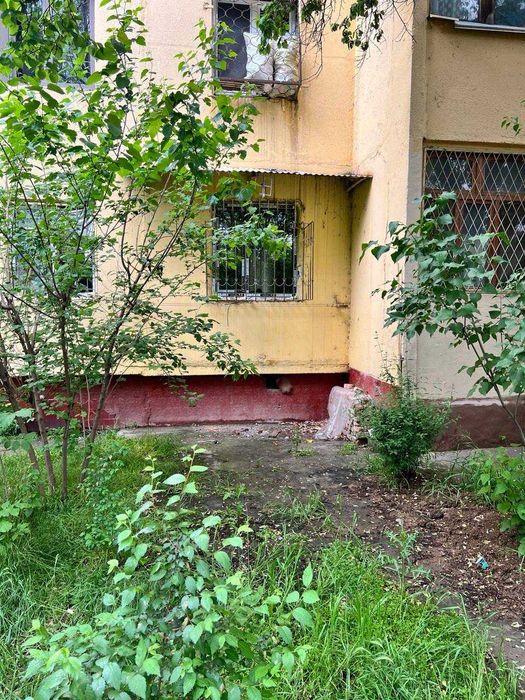 Продается двухкомнатная квартира вдоль дороги и метро Туркестан, Ю-А