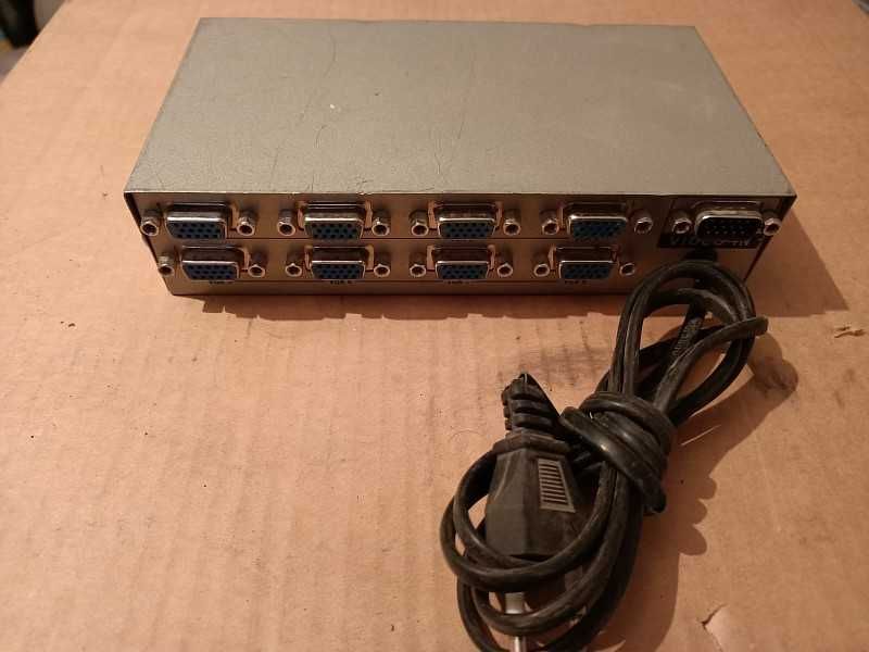 Продам VGA Splitter "MT-1308" 8-PORT.